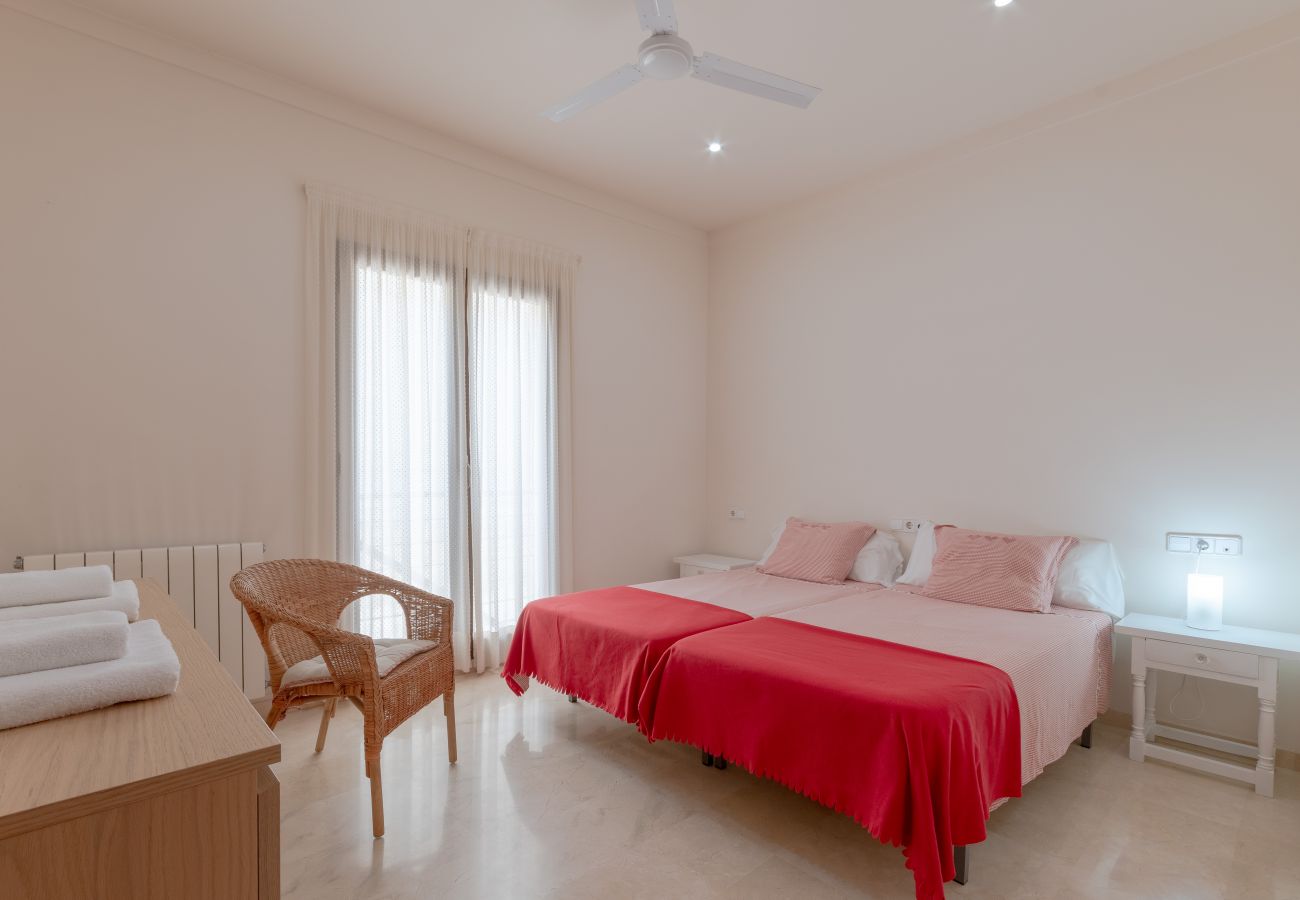 Villa en Maria de la salut - Villa Es Sequer · Family town house with pool
