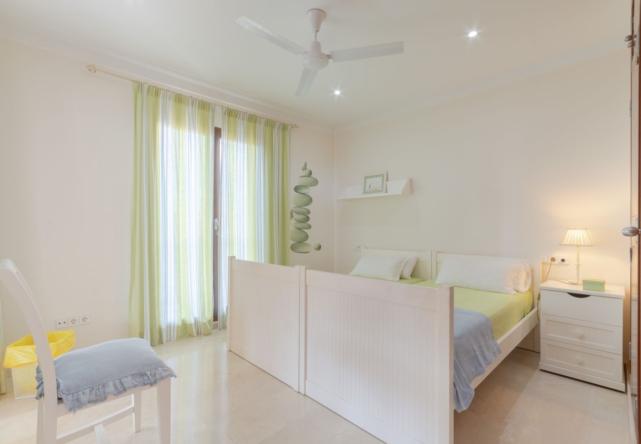 Villa en Maria de la salut - Villa Es Sequer · Family town house with pool