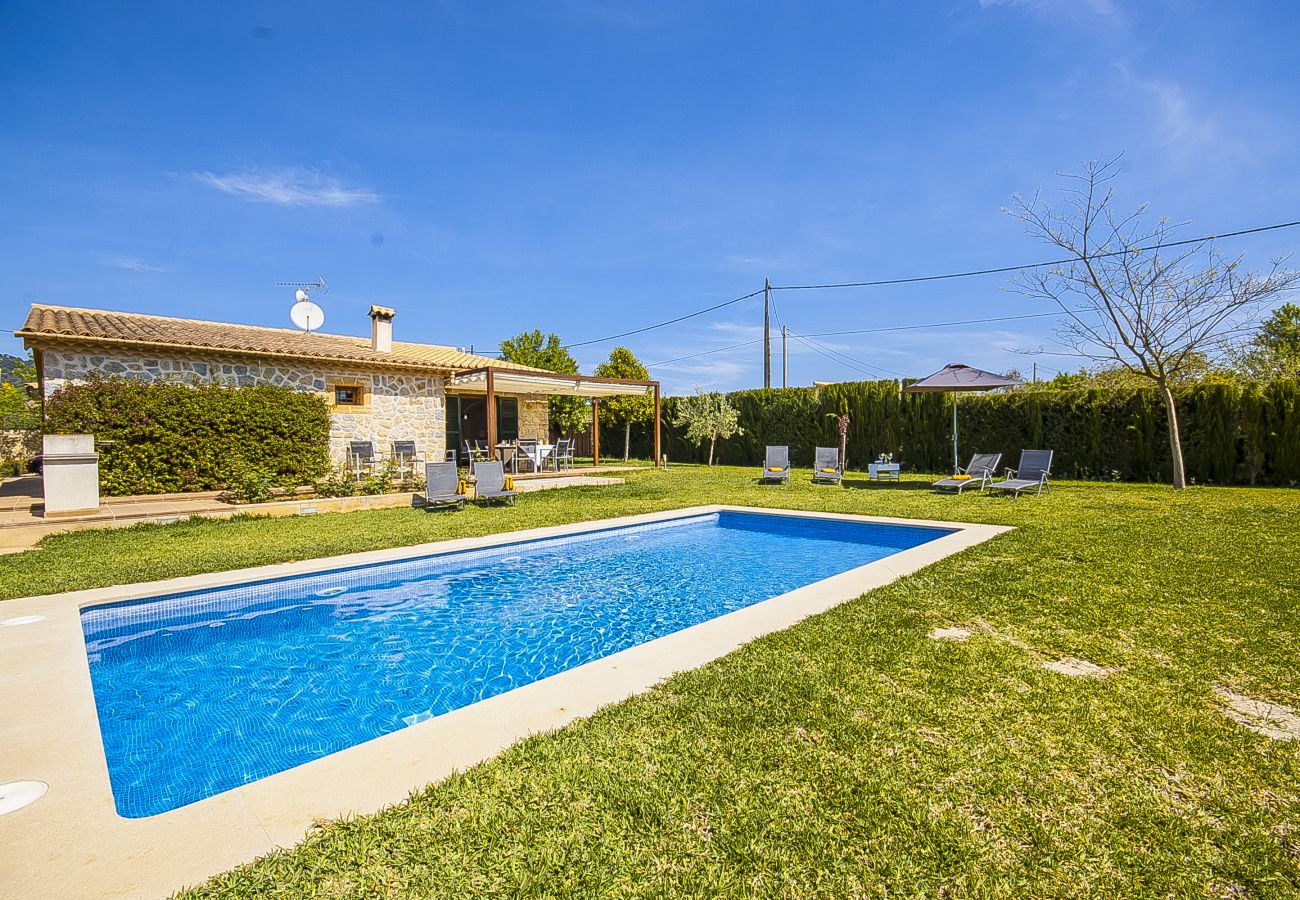 Country house in Lloseta - Finca del Horts · Family finca with pool in a perfect location