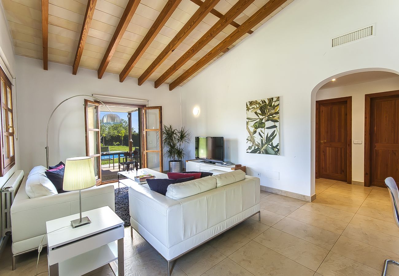 Country house in Lloseta - Finca del Horts · Family finca with pool in a perfect location