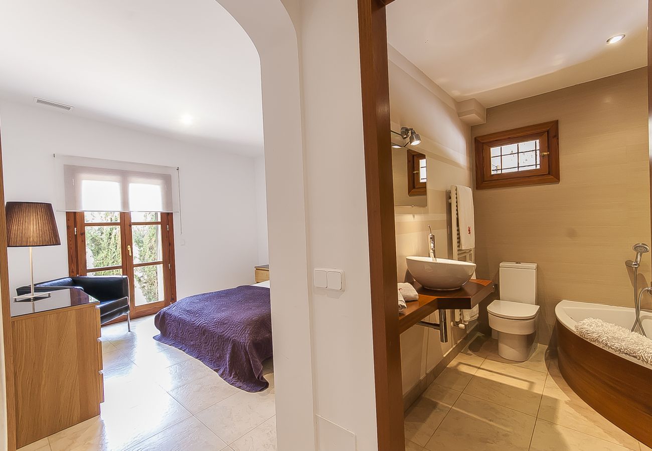 Country house in Lloseta - Finca del Horts · Family finca with pool in a perfect location