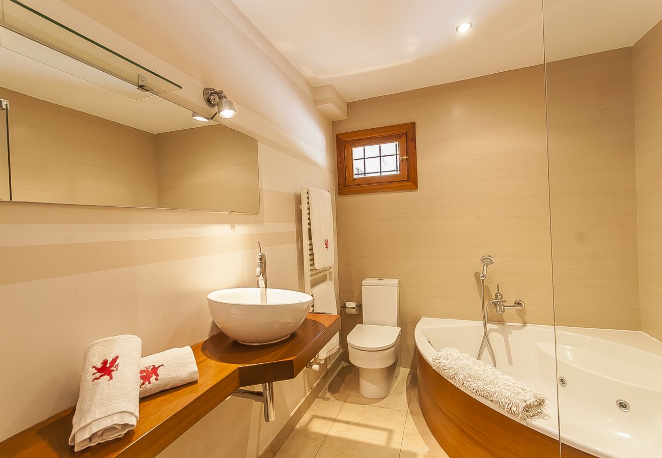 Country house in Lloseta - Finca del Horts · Family finca with pool in a perfect location
