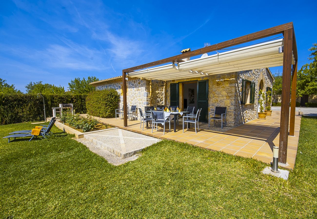Country house in Lloseta - Finca del Horts · Family finca with pool in a perfect location