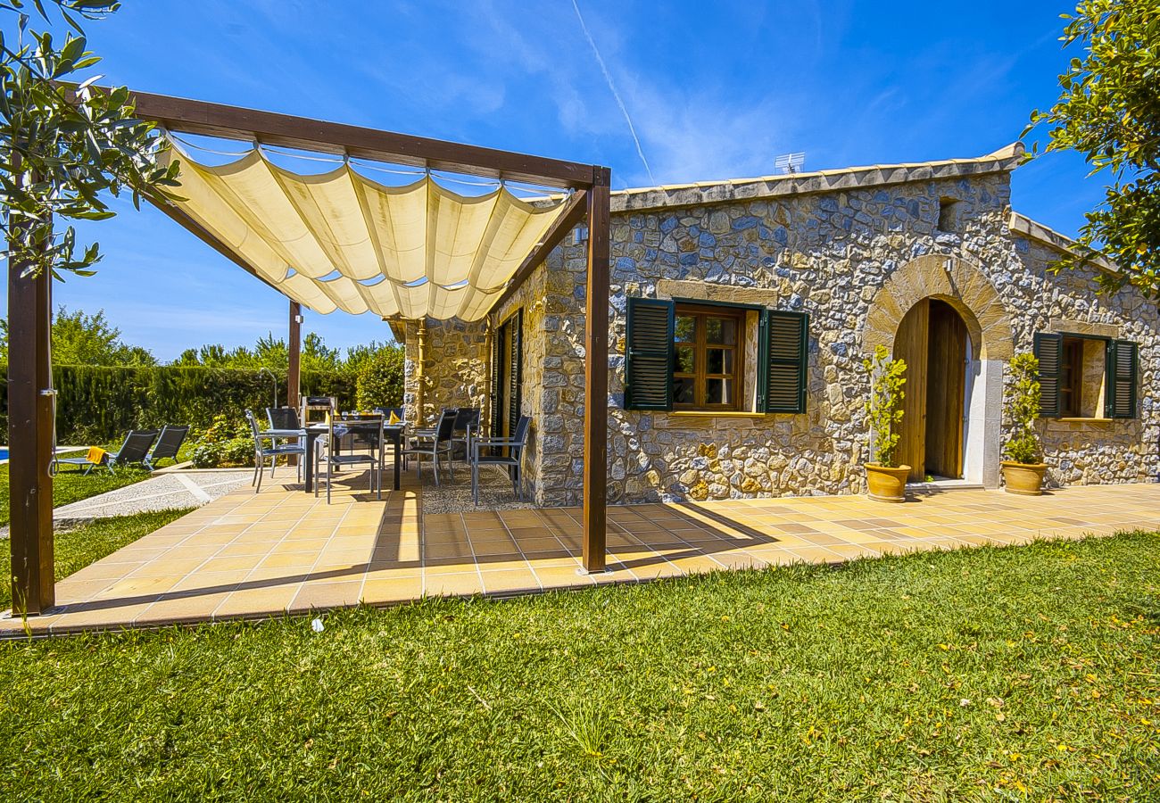 Country house in Lloseta - Finca del Horts · Family finca with pool in a perfect location