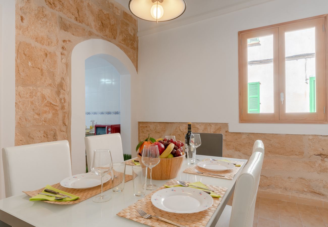 House in Alcudia - Ca Na Serrieta: Great house in Alcudia old town