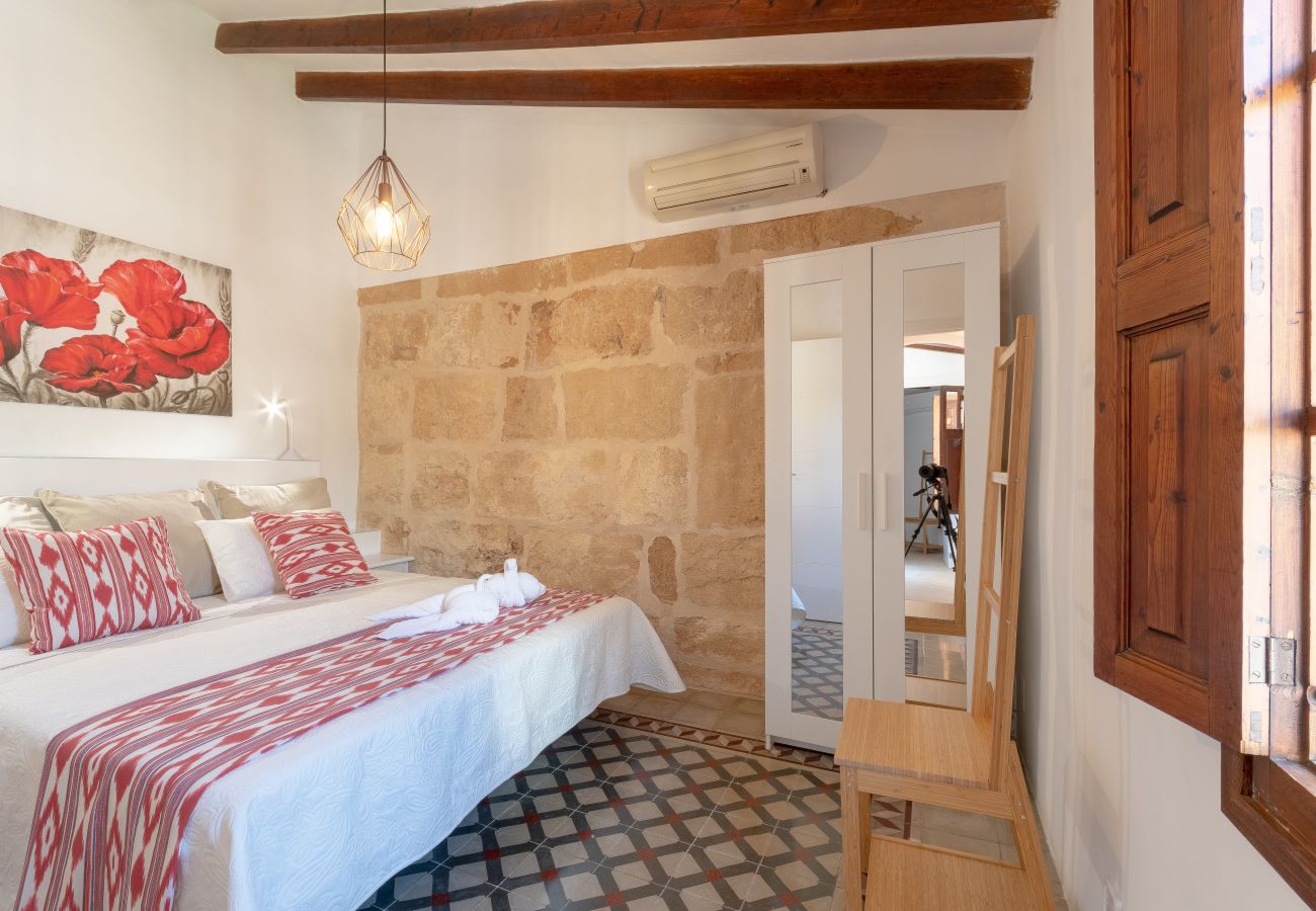 House in Alcudia - Ca Na Serrieta: Great house in Alcudia old town