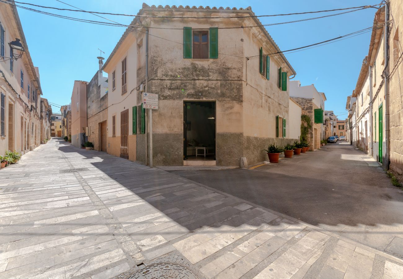 House in Alcudia - Ca Na Serrieta: Great house in Alcudia old town