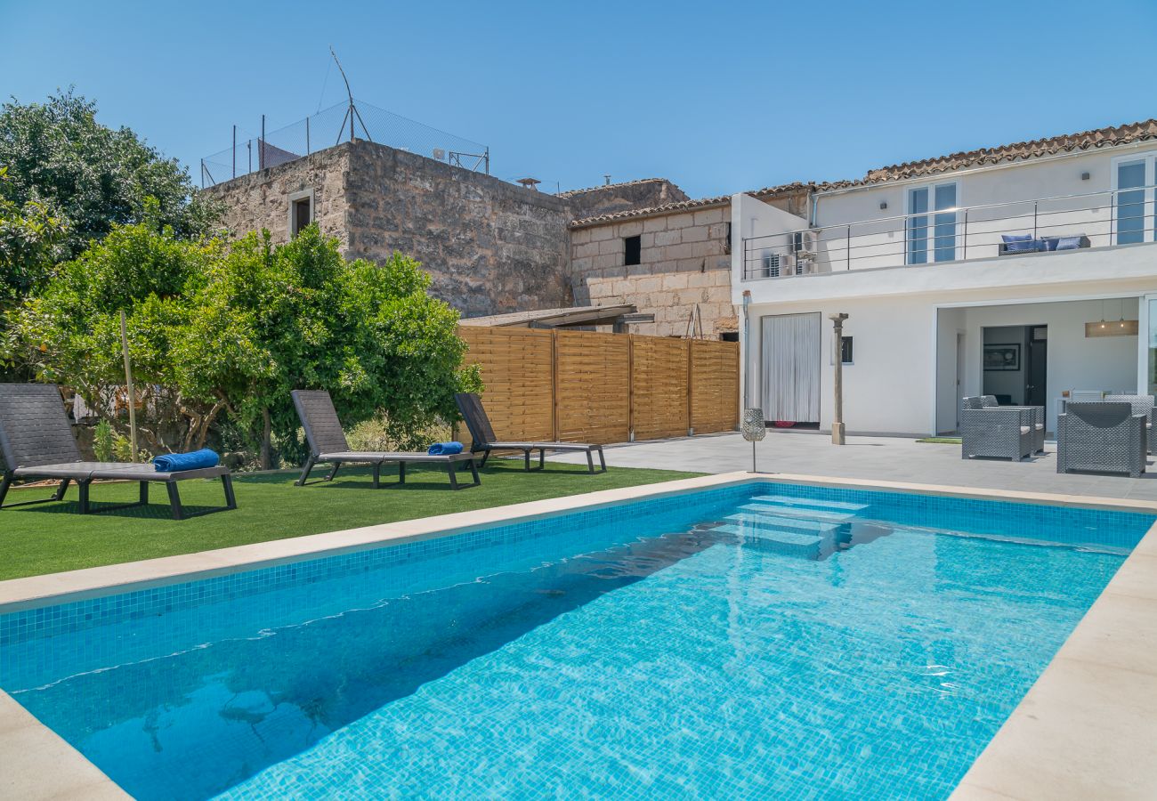 House in Llubi - Can Miquel Porro