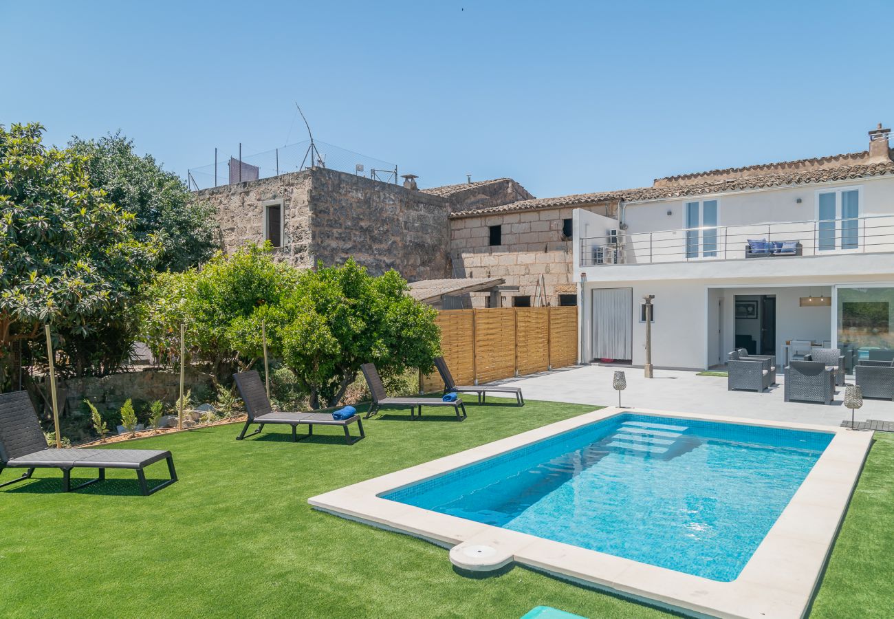 House in Llubi - Can Miquel Porro