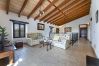 Villa à Llubi - Finca with pool and garden views Villa à Llubi - Finca with pool and garden views