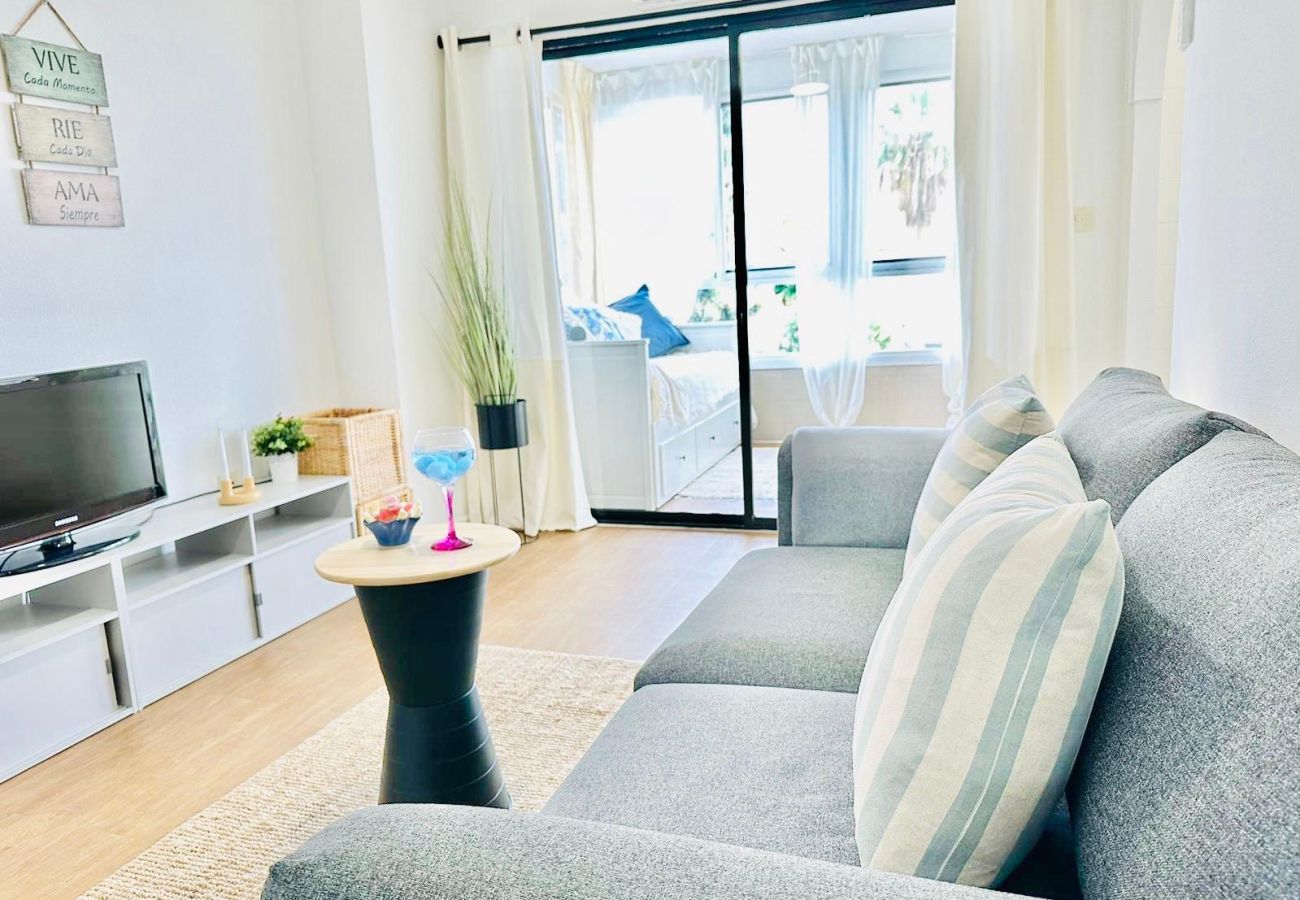 Studio a Málaga - Estudio Pepa Luna Algarrobo Beach