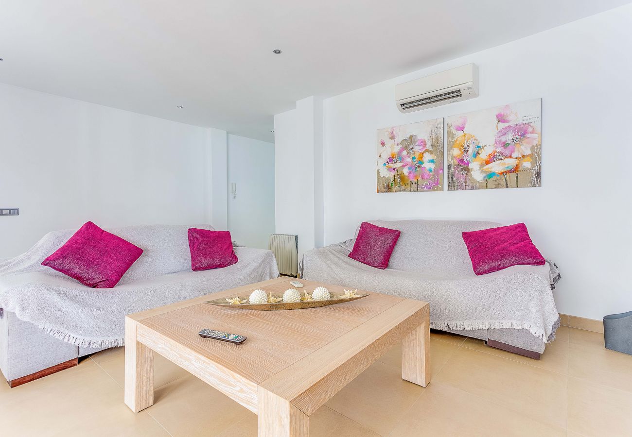 Apartamento em Can Picafort - Ca Na Xisca I: Modern apartment near the beach